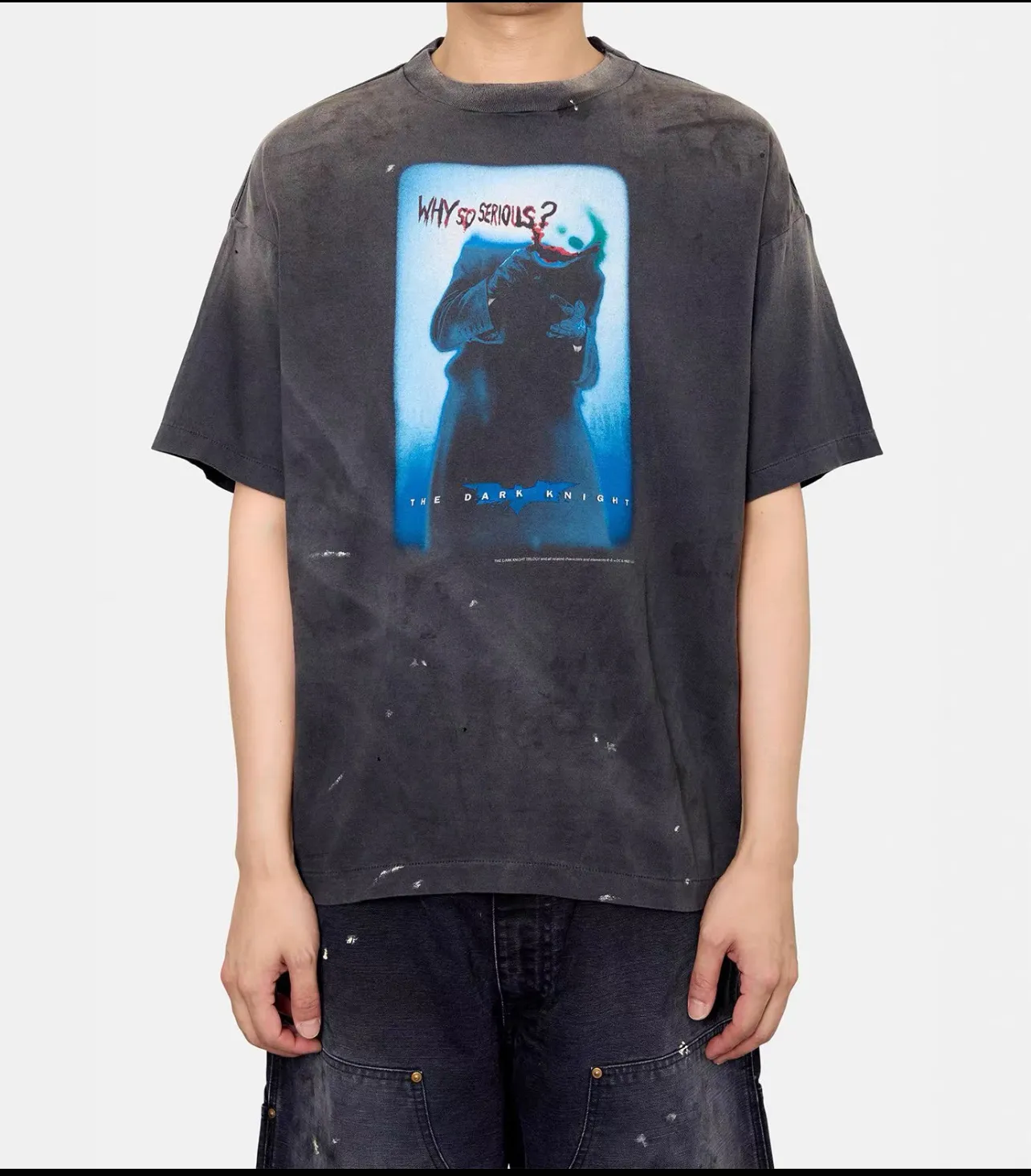 ⚠️This season's most important Batman-Joker IP collaboration SAINT Mxxxxxx x The Dark Knight BTM SS TEE/LIP/BLACK Dark Knight Batman collaboration Joker's Kiss/Joker Dagger retro distressed short-sleeves Washed black S-XL Assute ready-to-wear dyeing Ma Liu faded Re-washed to make old Genuine proofing Custom-made correct main mark Washed mark Differences see pictures and goods Top-notch printing technology God restores every detail of the original product